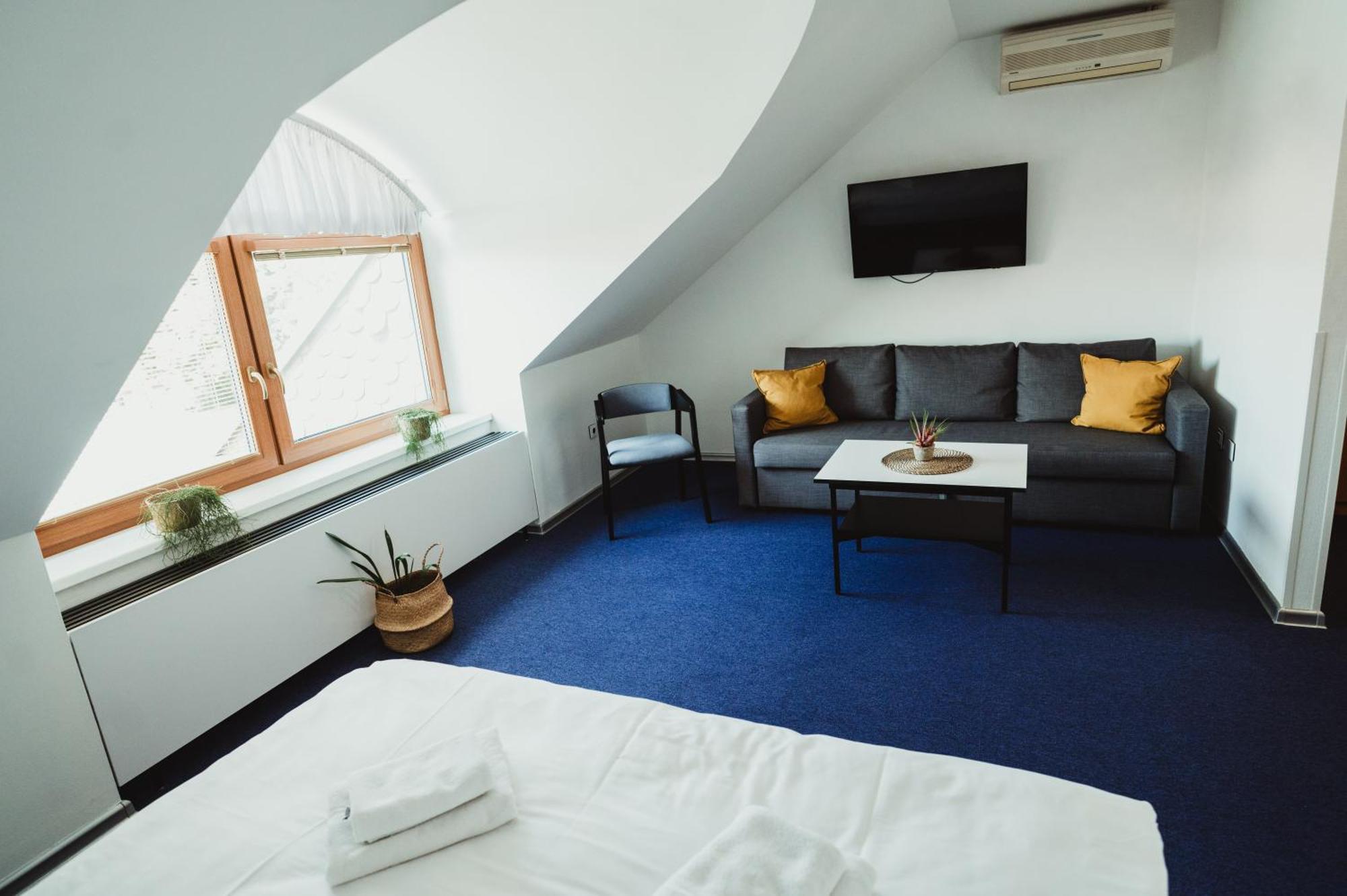 Hotel U Racka Ostrožská Nová Ves Exteriör bild