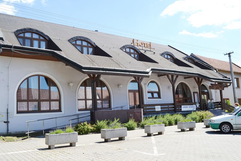 Hotel U Racka Ostrožská Nová Ves Exteriör bild