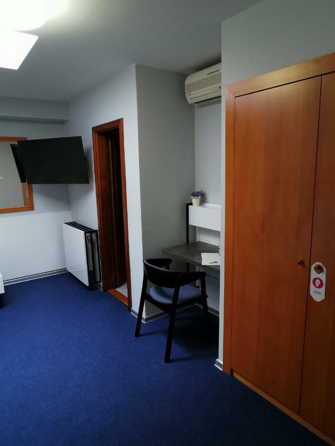 Hotel U Racka Ostrožská Nová Ves Exteriör bild