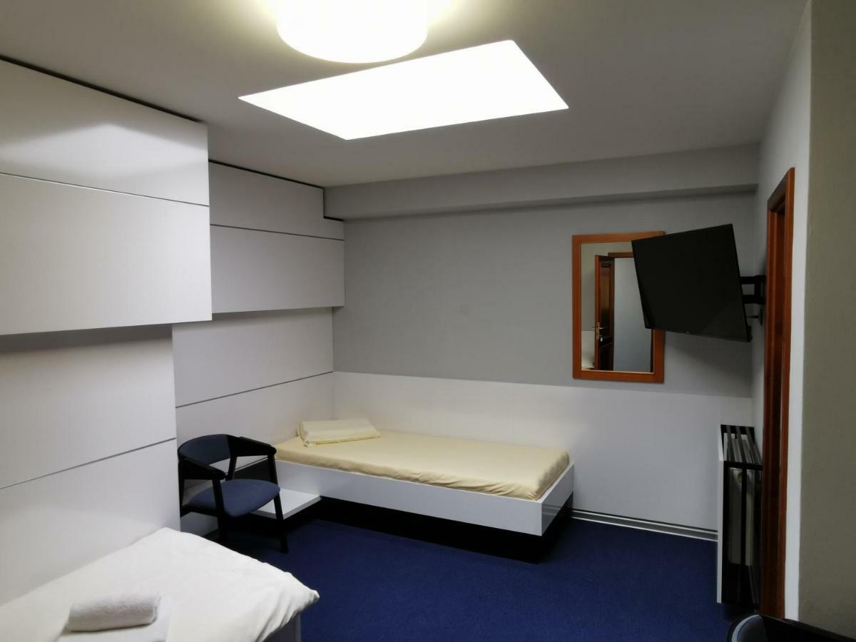 Hotel U Racka Ostrožská Nová Ves Exteriör bild